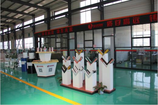 標準門窗生產(chǎn)車間-派克機器